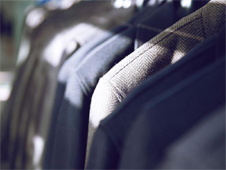 灰色西服、黑色西服和藏藍(lán)色西服的應(yīng)用