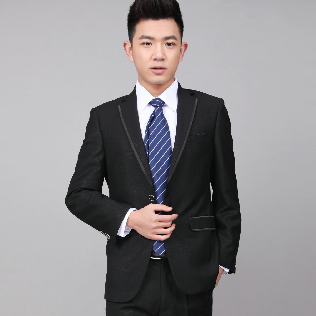 男士職業(yè)裝定制，西服定制更保暖